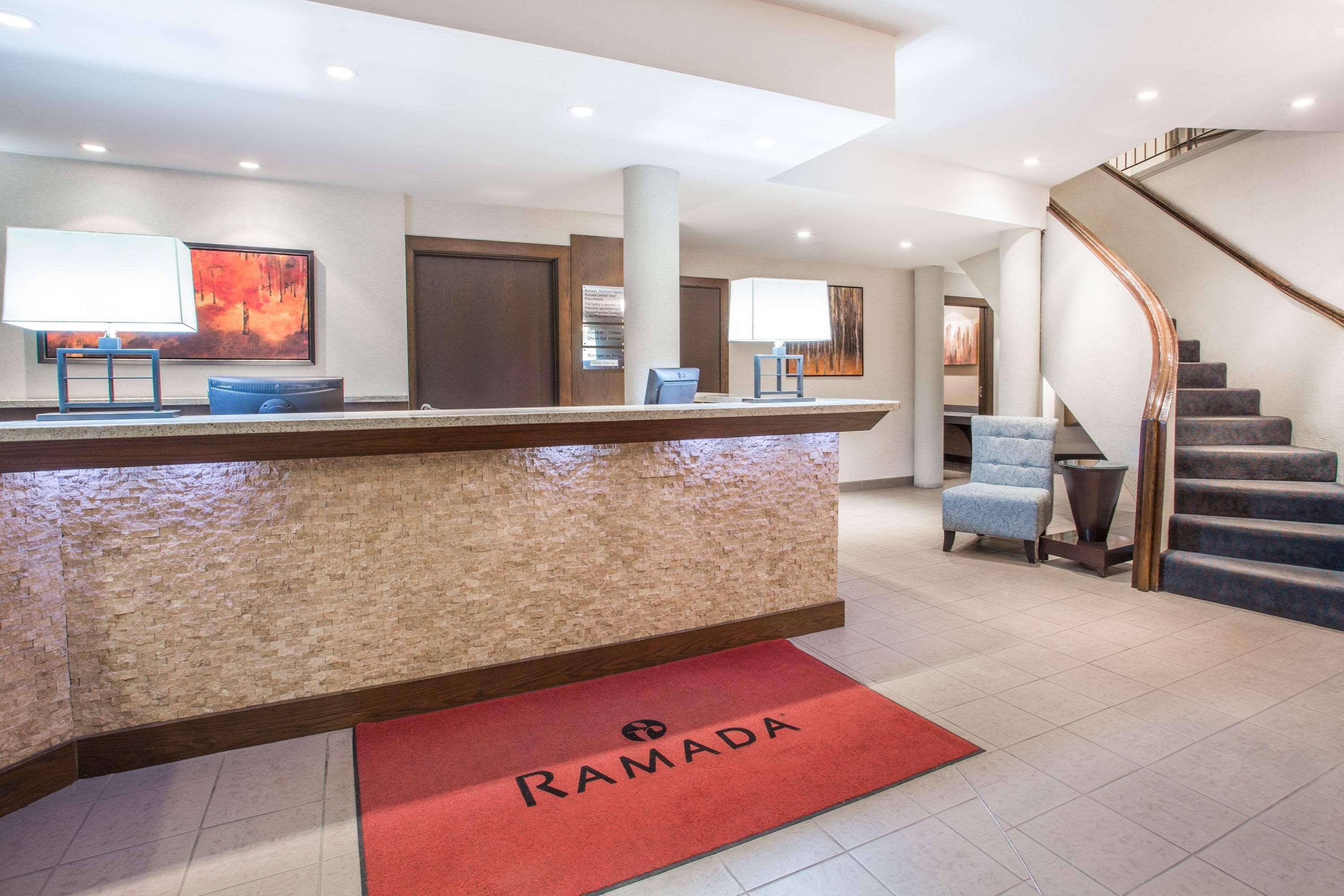 Ramada By Wyndham Kamloops Hotel Exterior foto